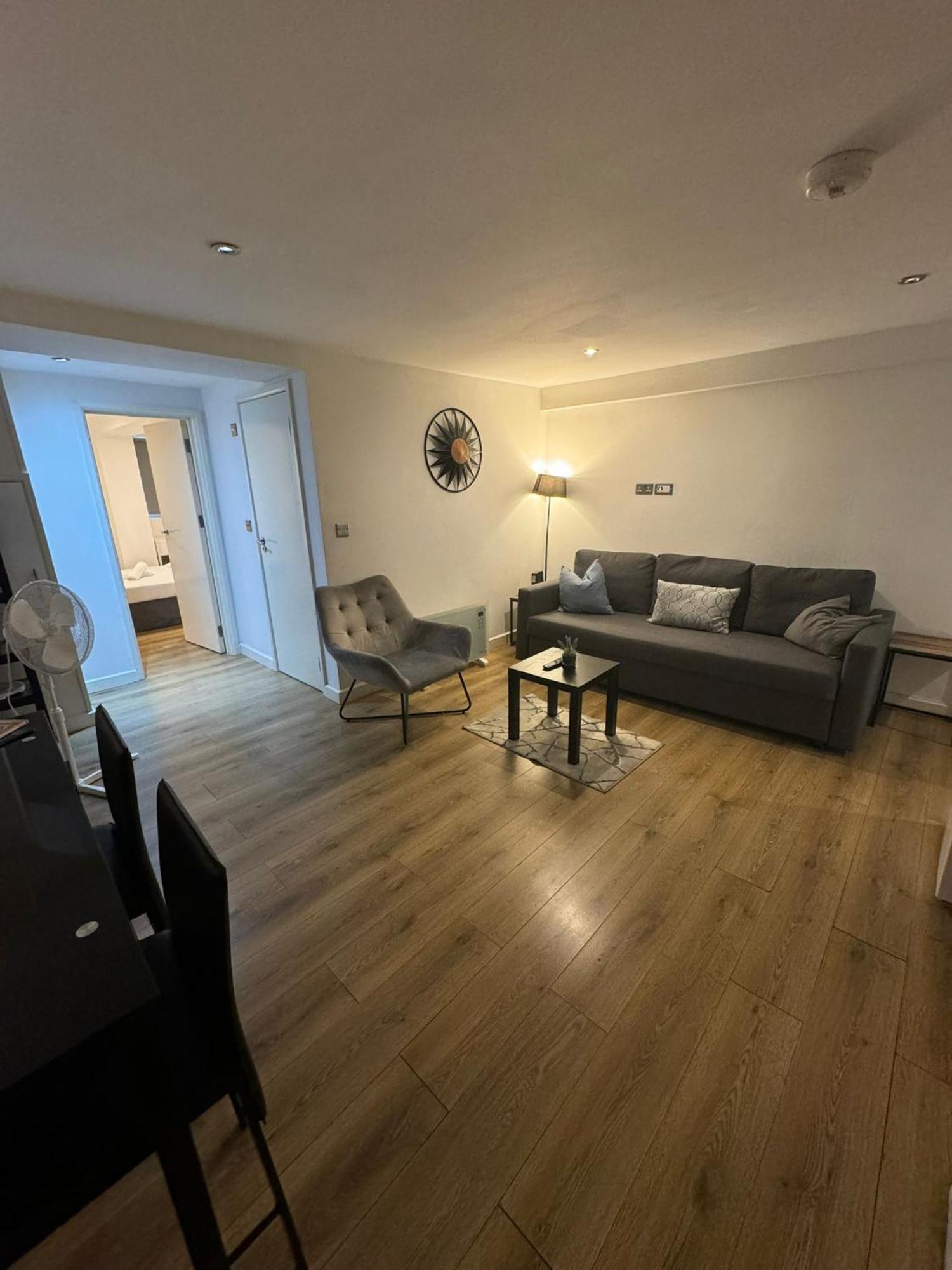 Cozy Two Bedroom Apartment Sleeps 6 Near Camden Market Hw10 ロンドン エクステリア 写真